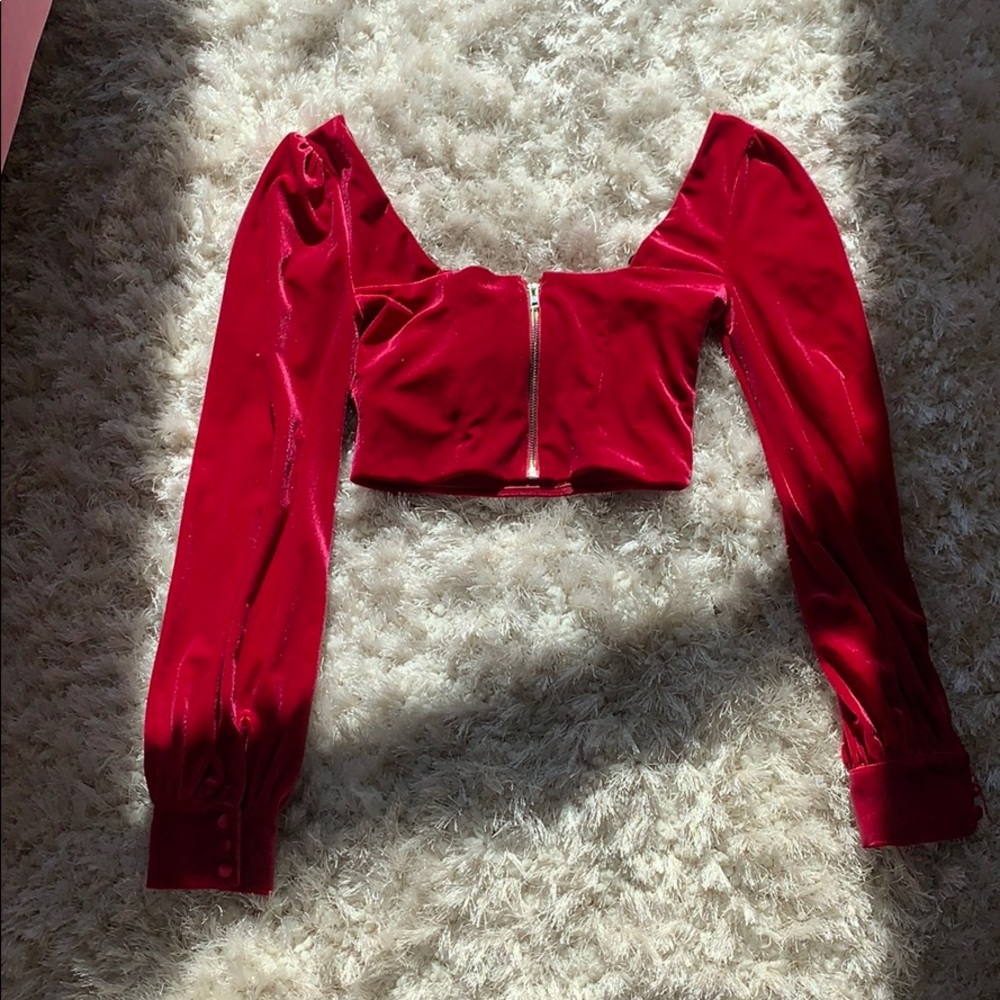 A Blouse - Picture 3 of 4
